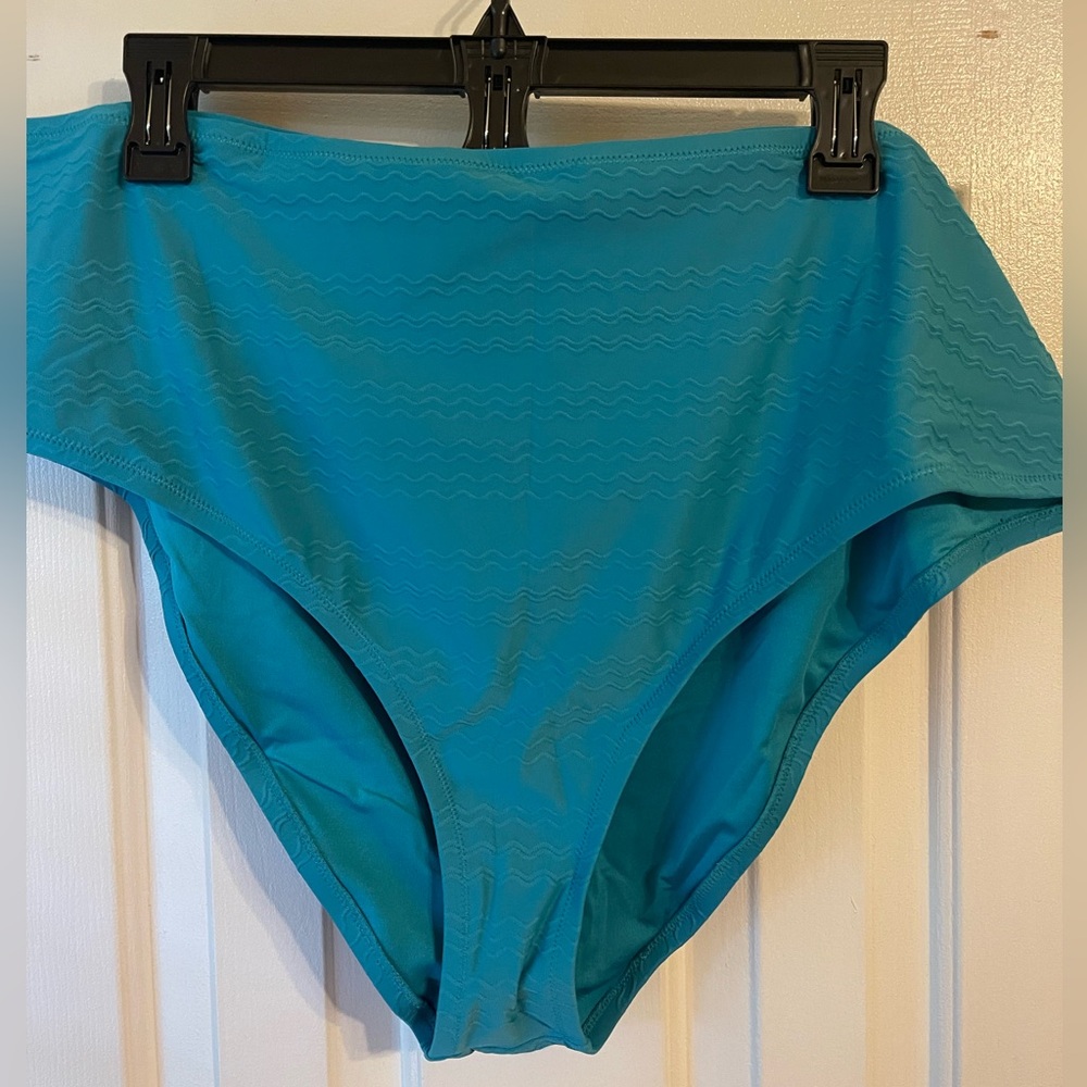 CUPSHE Plus Size Bikini Bottom.